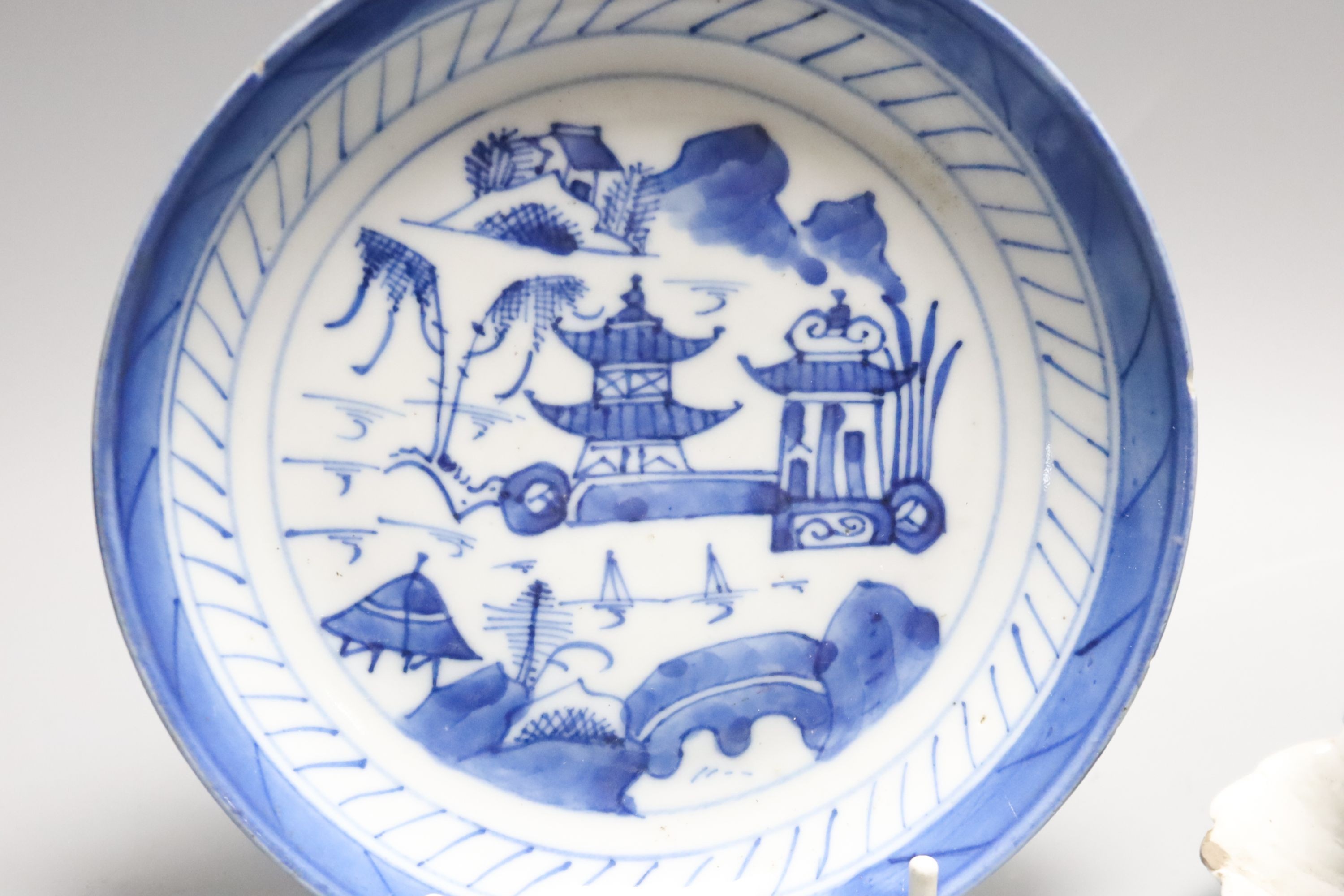 Assorted Chinese and oriental ceramics.